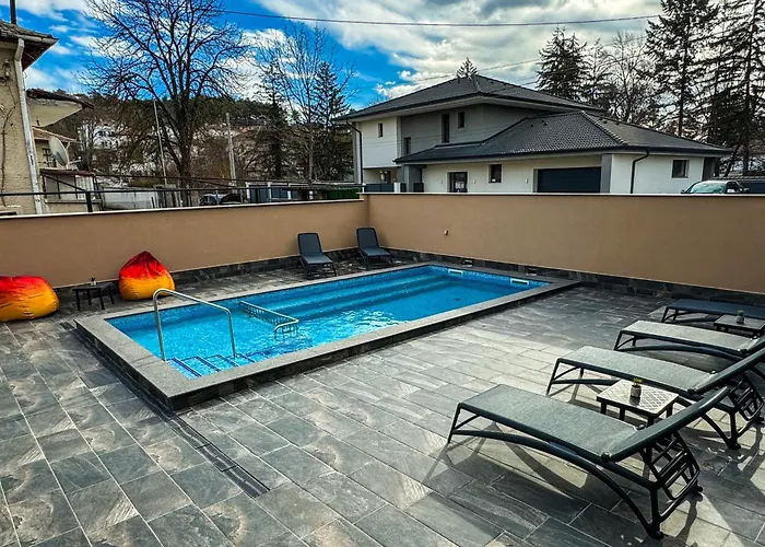 стоичковата къща гр. Хотел 2*